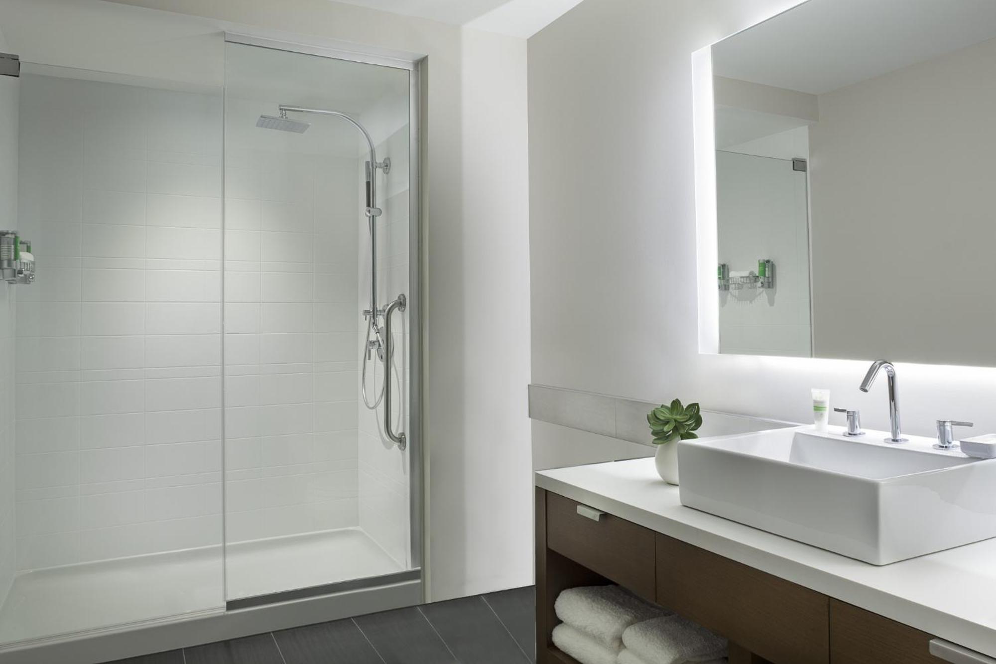 Element Vaughan Southwest Экстерьер фото
